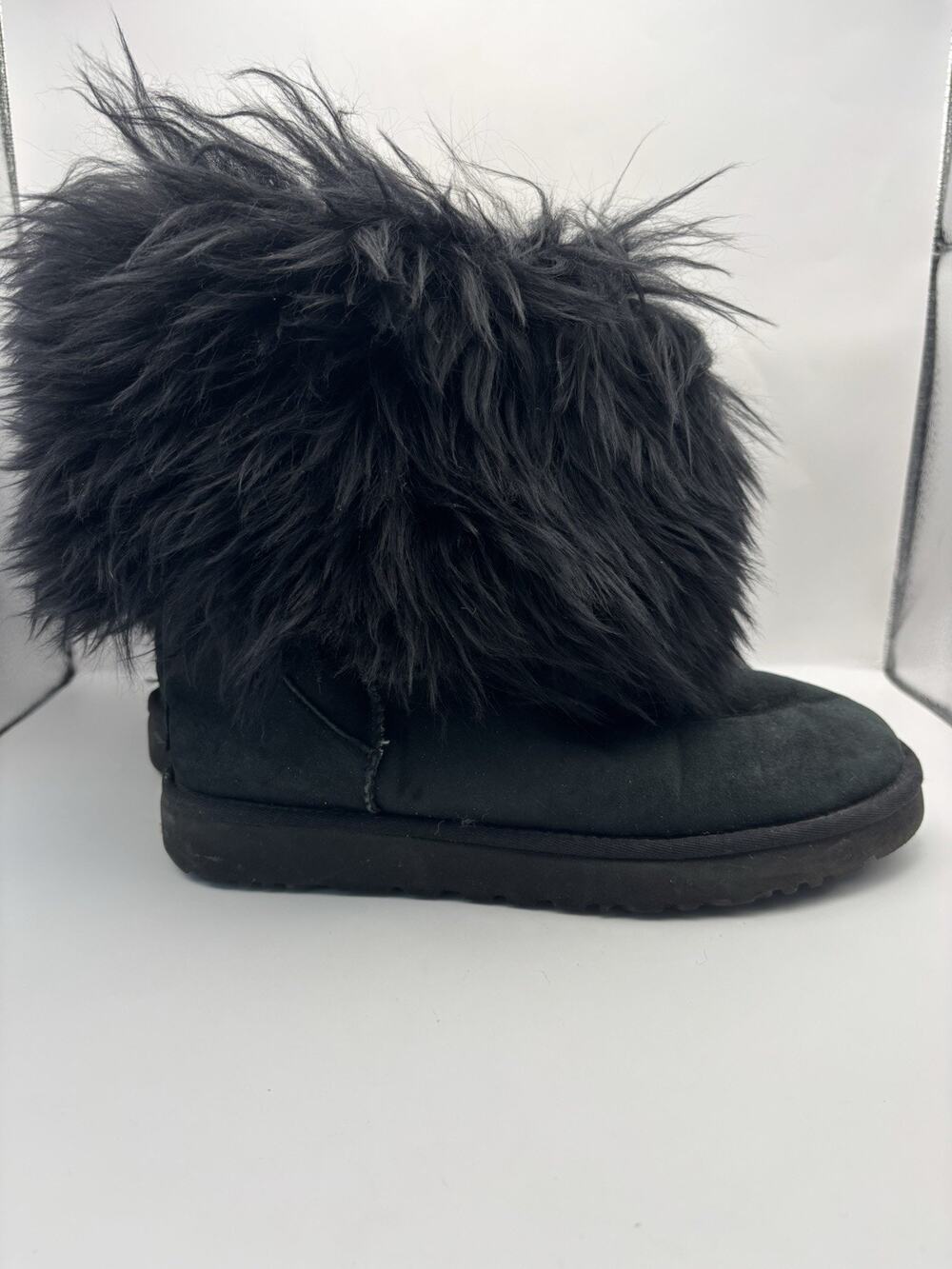 Ugg Classic Short Sheepskin Cuff Fuzzy Boots Women Size 10
